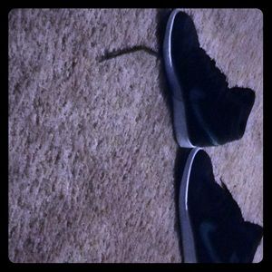 Air Jordan’s size 6